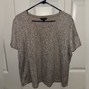 Women’s tan patterned‎ tshirt